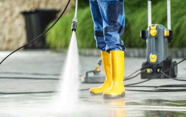 Best Commercial Pressure Washing  in Universal City, TX