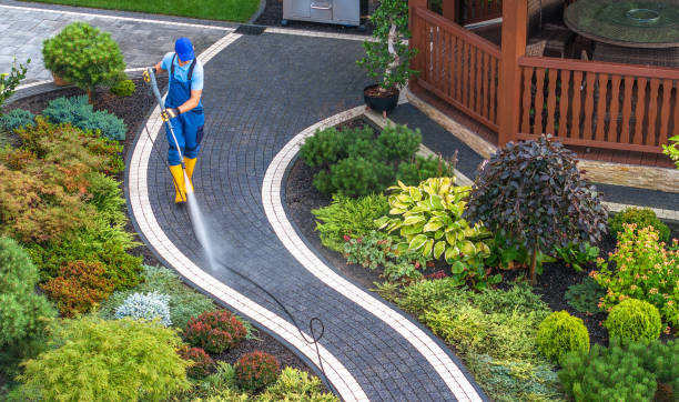 Best Deck Cleaning Services  in Universal City, TX